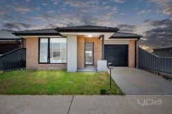 24 Enrica Dr, Melton South VIC 3338, Australia