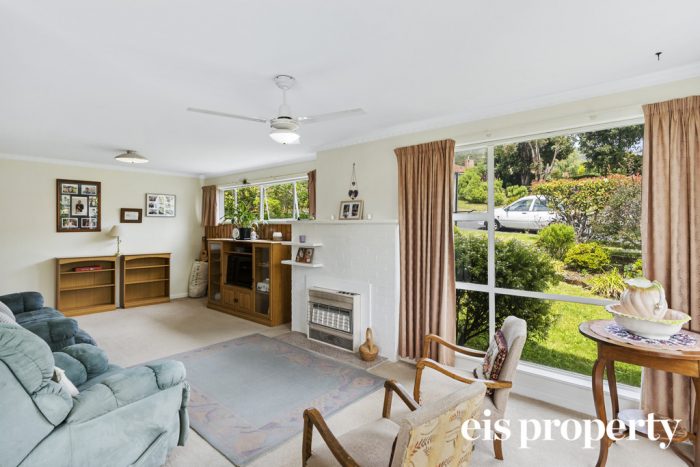 4 Kingswood Cres, Berriedale TAS 7011, Australia