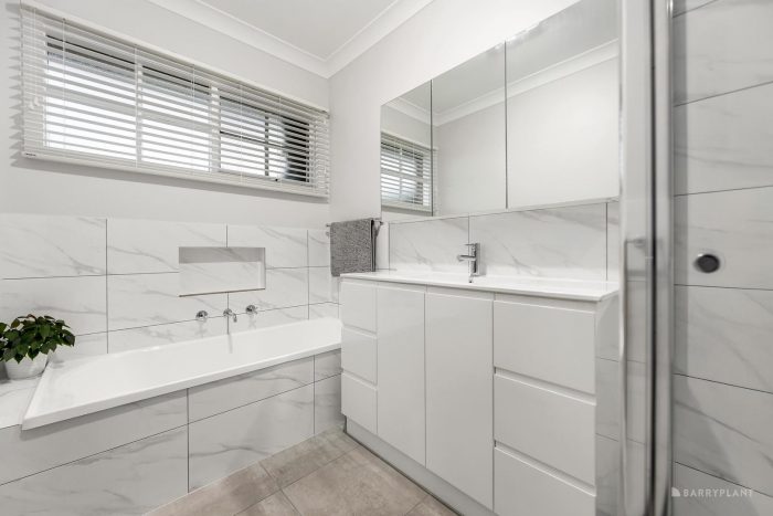 Unit 5/2 Malcolm Cres, Doncaster VIC 3108, Australia