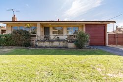 21 Mathews Pl, Belmont WA 6104, Australia