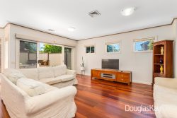 Unit 1/64 Millbank Dr, Deer Park VIC 3023, Australia