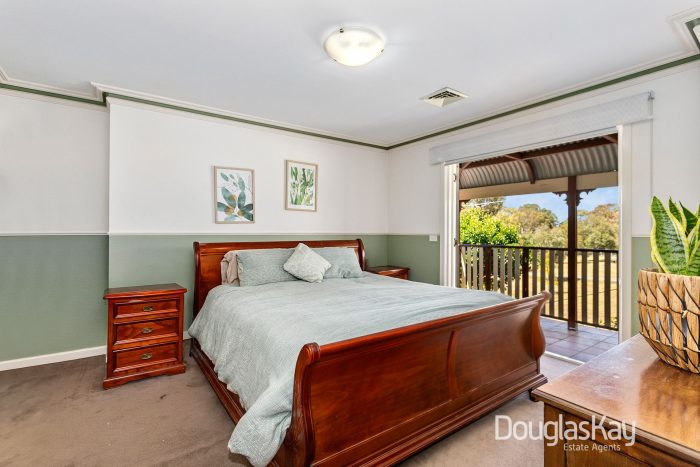 Unit 1/64 Millbank Dr, Deer Park VIC 3023, Australia