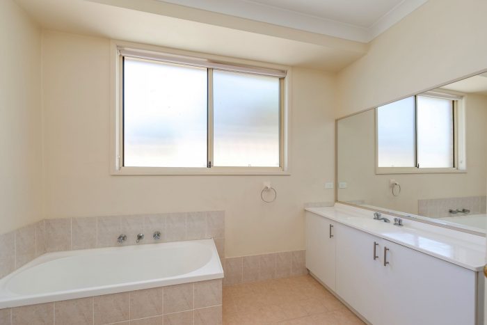 23 Nicole Cl, Watanobbi NSW 2259, Australia