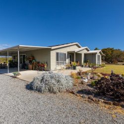 366 Ocean Farm Dr, Nilgen WA 6044, Australia