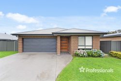 21 Osprey Rd, South Nowra NSW 2541, Australia