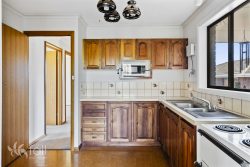 Unit 1/15 Park Rd, Lindisfarne TAS 7015, Australia