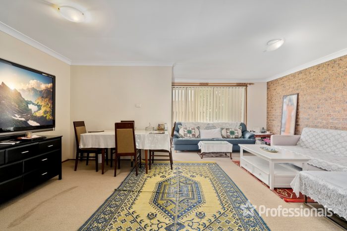 Unit 8/45 Pine Rd, Casula NSW 2170, Australia