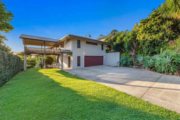 3 Raddle Ct, Cannonvale QLD 4802, Australia