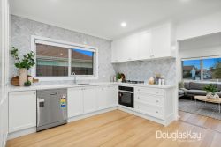 32 Raymond St, Sunshine West VIC 3020, Australia