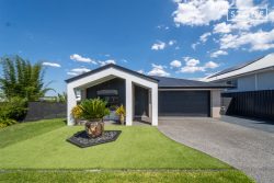 24 Coolalta Dr, Nulkaba NSW 2325, Australia