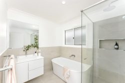 2/150 Riviera Ave, Terrigal NSW 2260, Australia