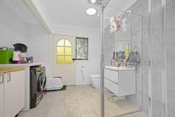 10 Seaton Cres, Cranebrook NSW 2749, Australia