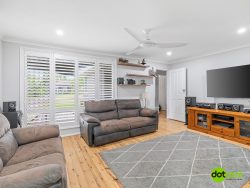 63 Wall Rd, Gorokan NSW 2263, Australia