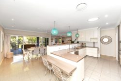 53 Boyce Ave, Wyong NSW 2259, Australia