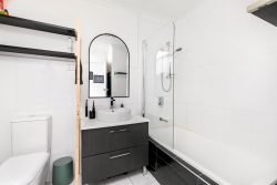 Unit 3/25 Broadmeadows Rd, Tullamarine VIC 3043, Australia