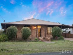 8 Daniel St, Cessnock NSW 2325, Australia