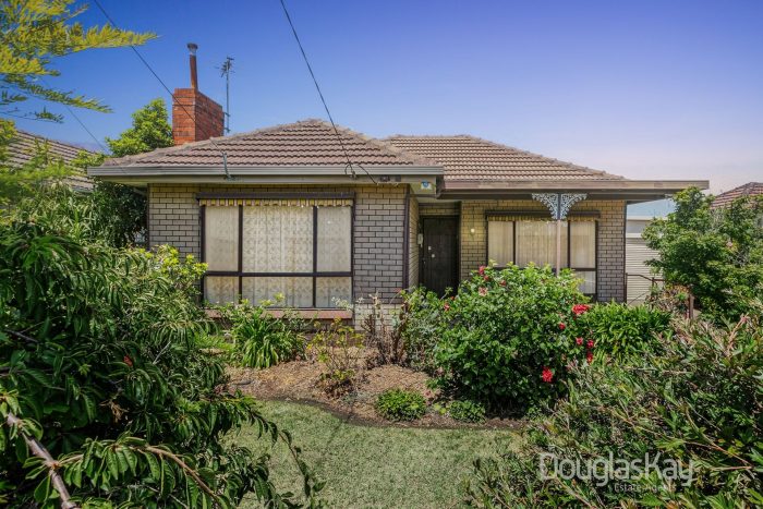 16 Couper-Angus Grove, Sunshine VIC 3020, Australia