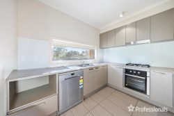 9 Hinterland Cl, Lynbrook VIC 3975, Australia