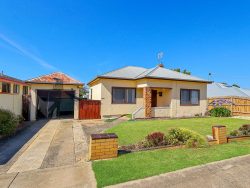 37 Ziegler Parade, Allansford VIC 3277, Australia