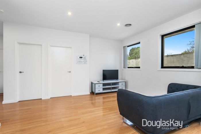 Unit 2/29 Howden Cres, Braybrook VIC 3019, Australia