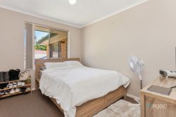 31 Marsden Pl, Huntfield Heights SA 5163, Australia