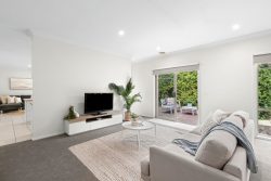 Unit 8/15-16 Jewell Pl, Highton VIC 3216, Australia