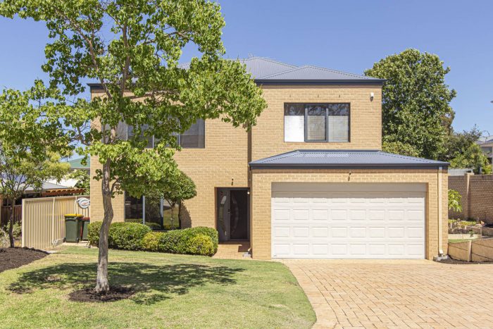 19 Morden St, Wembley Downs WA 6019, Australia