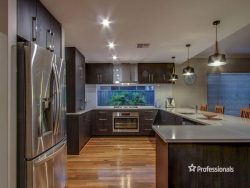 4 Tratman Rd, Caversham WA 6055, Australia