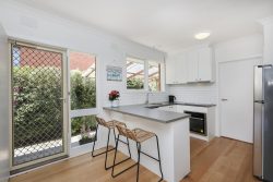 Unit 1/180 Queen St, Altona VIC 3018, Australia