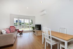 Unit 1/180 Queen St, Altona VIC 3018, Australia