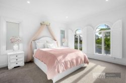 14 Wadham Parade, Mount Waverley VIC 3149, Australia