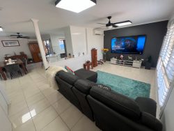 8 Werite Ct, Boyne Island QLD 4680, Australia