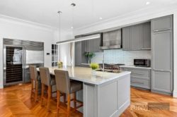 5 Wilson Rd, Glen Waverley VIC 3150, Australia