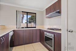 Unit 8/19 Rede St, Gosnells WA 6110, Australia