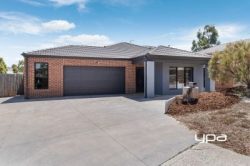 7 Amity Pl, Sunbury VIC 3429, Australia