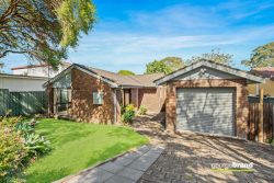 7 Ronda Cl, Berkeley Vale NSW 2261, Australia