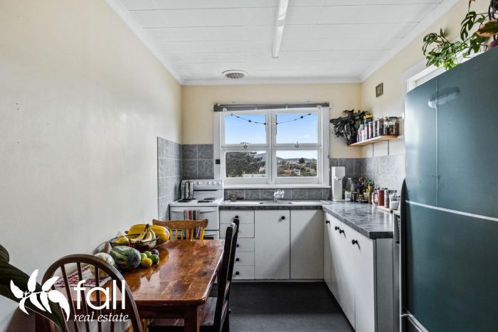 4 Caversham Rd, West Moonah TAS 7009, Australia