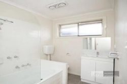 Unit 1/16 Clive St, Springvale VIC 3171, Australia