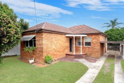 8 Downey St, Bexley NSW 2207, Australia