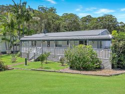 17 George Johnston Pl, Kincumber South NSW 2251, Australia