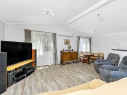 17 George Johnston Pl, Kincumber South NSW 2251, Australia