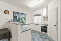 Unit 8/5 Herbert St, Djugun WA 6725, Australia