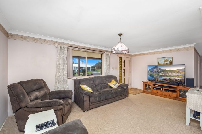 10 Hillsdale Cl, Gorokan NSW 2263, Australia