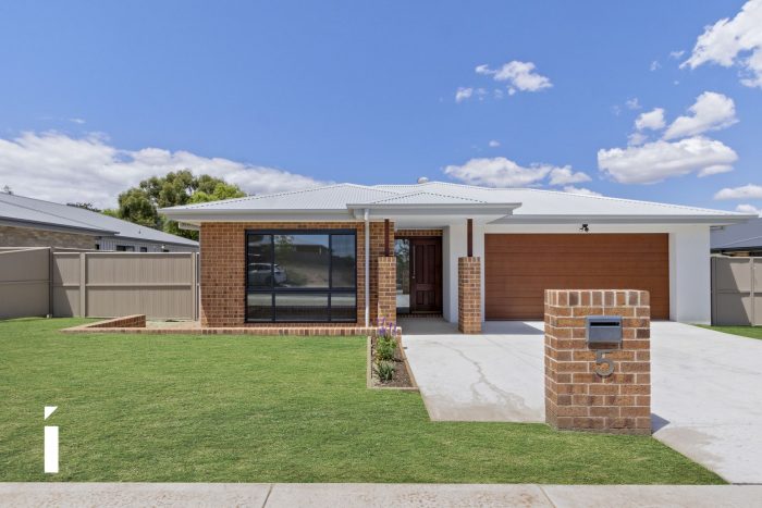 5 James Pl, Yass NSW 2582, Australia