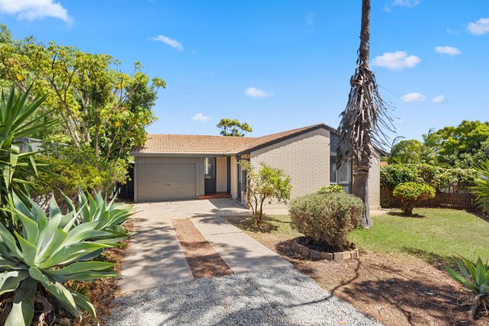 3 Karuna Ct, Morphett Vale SA 5162, Australia