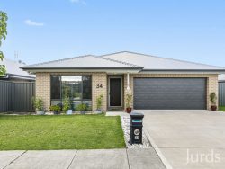 34 Birmingham Cct, Bellbird NSW 2325, Australia