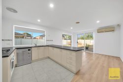 2 Maximus Ct, Kurunjang VIC 3337, Australia