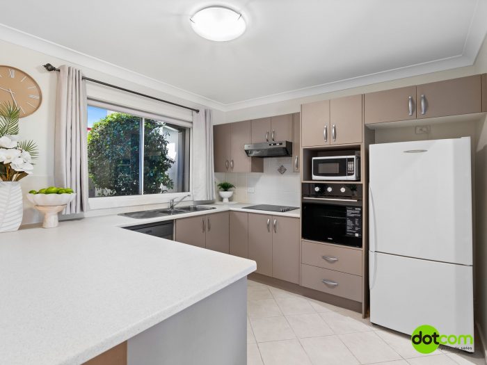 Unit 2/4 Norton Ave, Killarney Vale NSW 2261, Australia