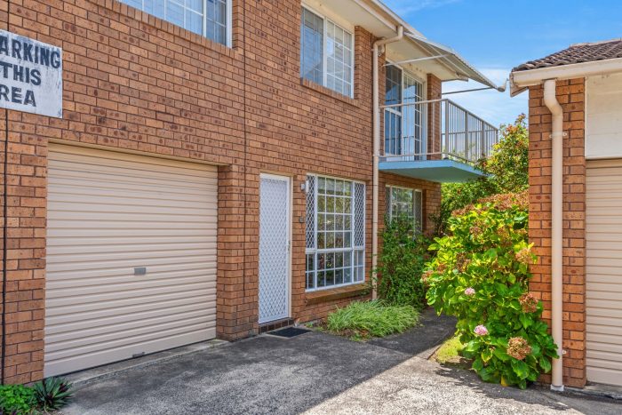 Unit 10/16 Pratley St, Woy Woy NSW 2256, Australia