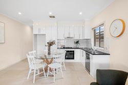 26 Raggatt Cres, Mitchell Park SA 5043, Australia